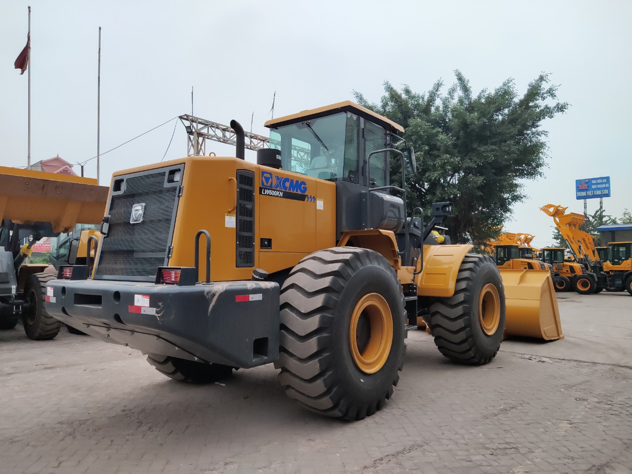 Máy Xúc Lật XCMG LW600KN sức nâng 6 tấn