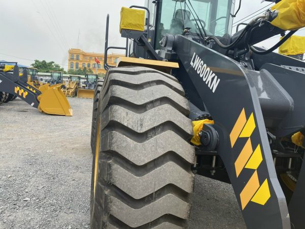 Máy Xúc Lật XCMG LW600KN sức nâng 6 tấn