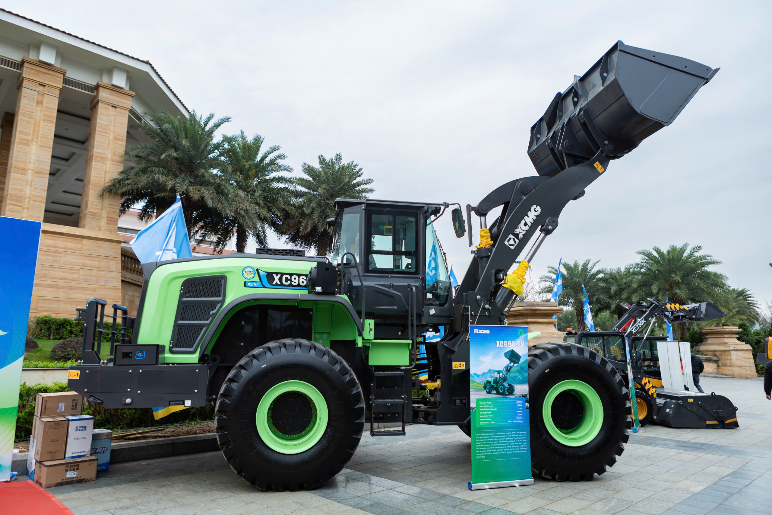 Máy Xúc Lật Điện XC968-EV Gầu 5 Khối