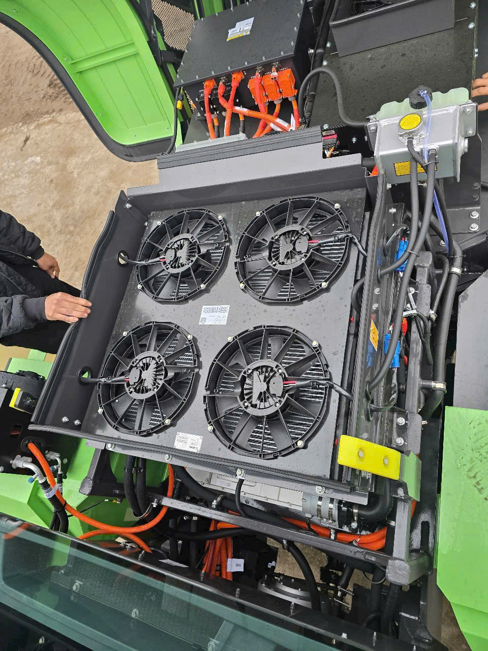 Xúc Lật Điện XC968-EV