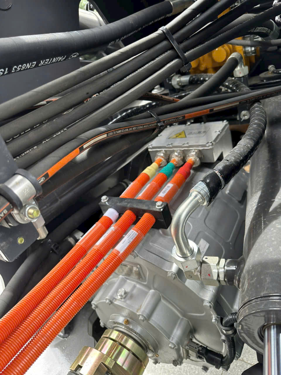 Xúc Lật Điện XC968-EV