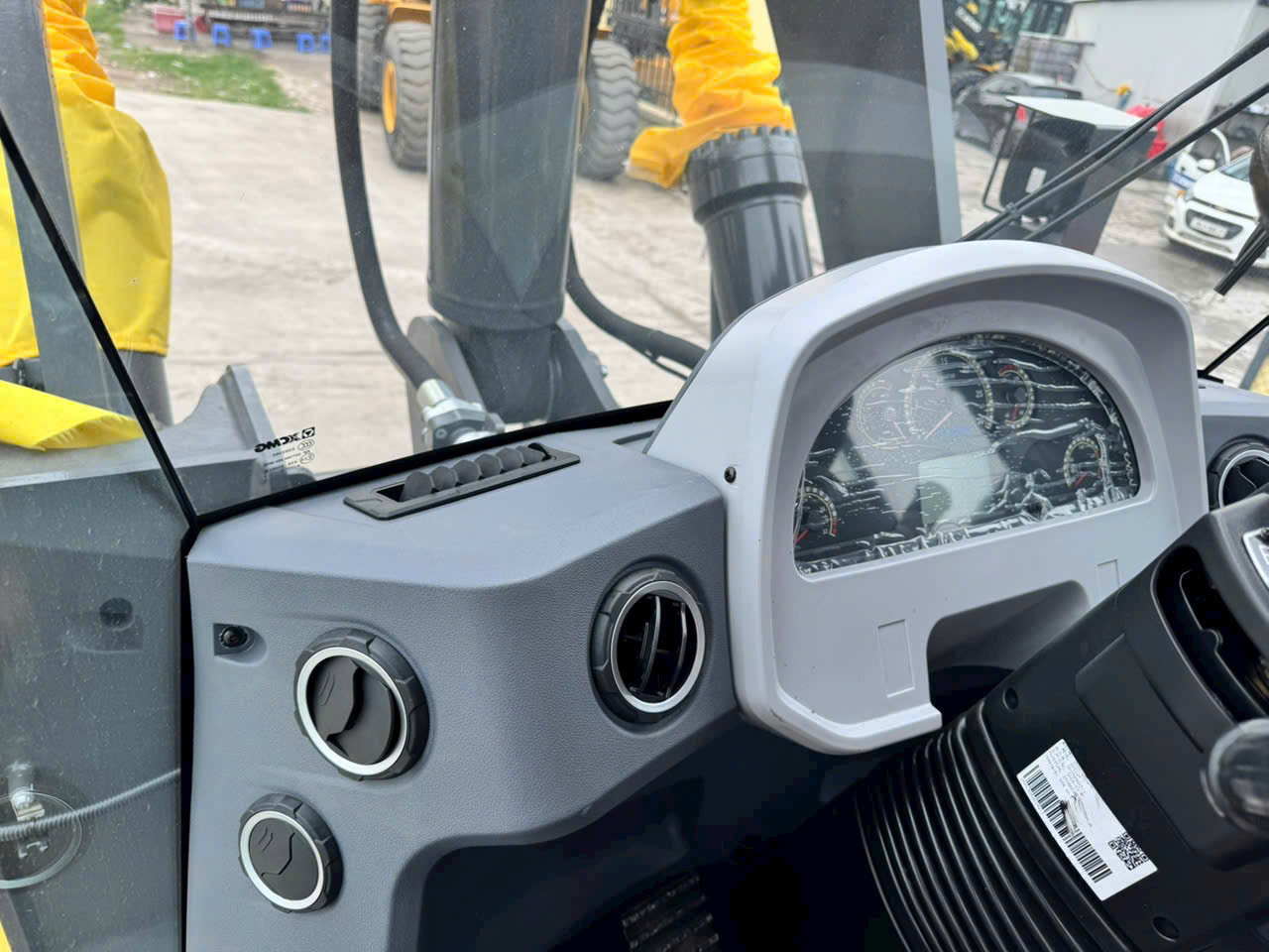 Máy Xúc Lật LW500KN Sức Nâng 5 Tấn Tiêu Chuẩn Châu Âu