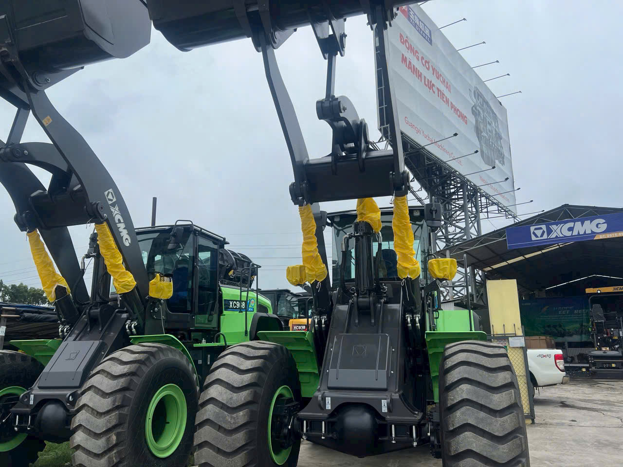 Xúc Lật Điện XC968-EV