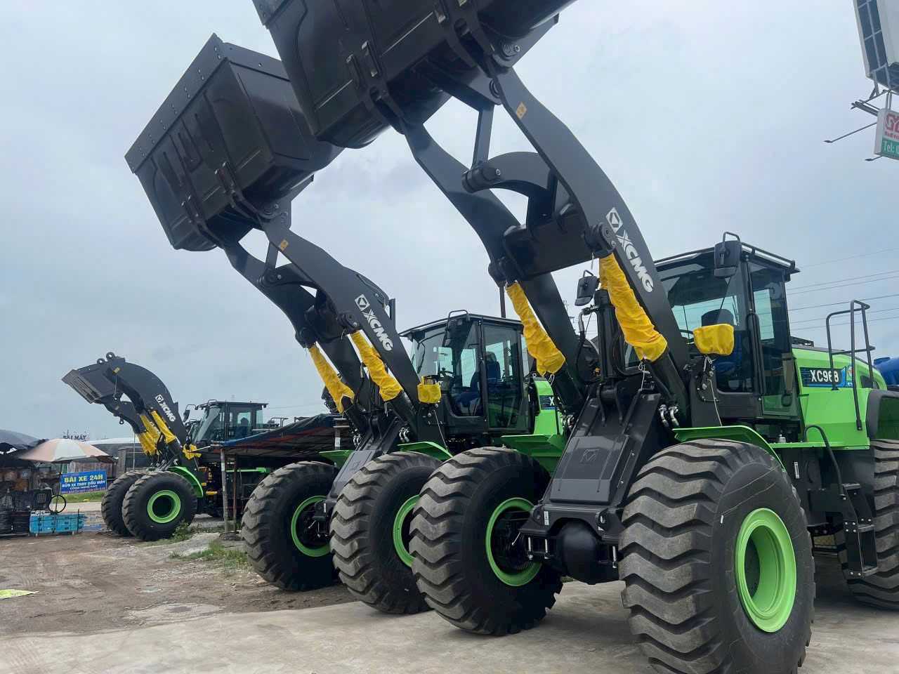 Xúc Lật Điện XC968-EV