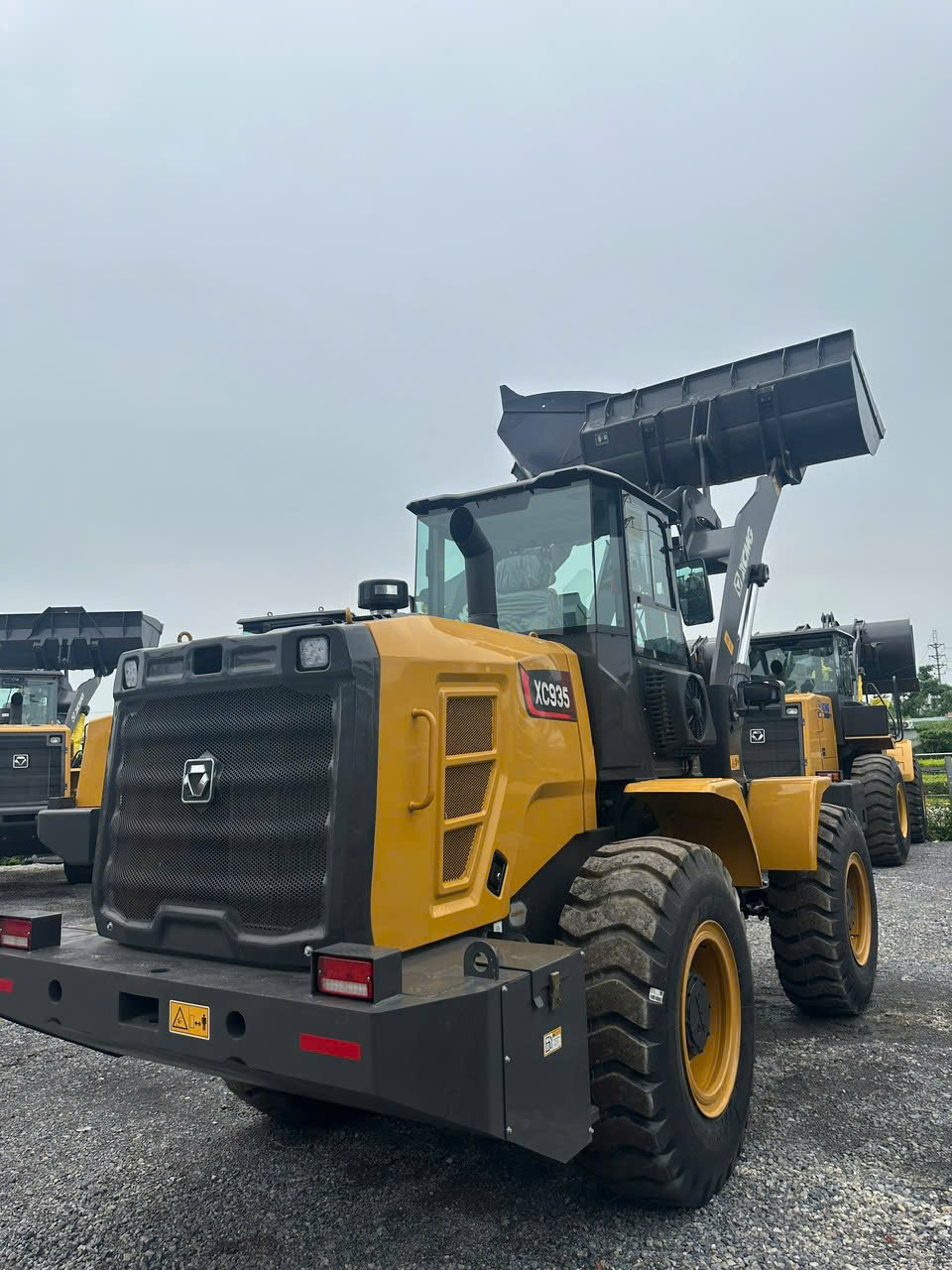 XC935 – gầu 1.8 khối