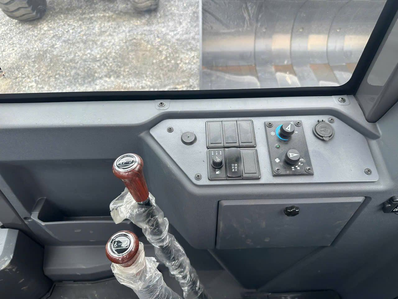 XC935 – gầu 1.8 khối