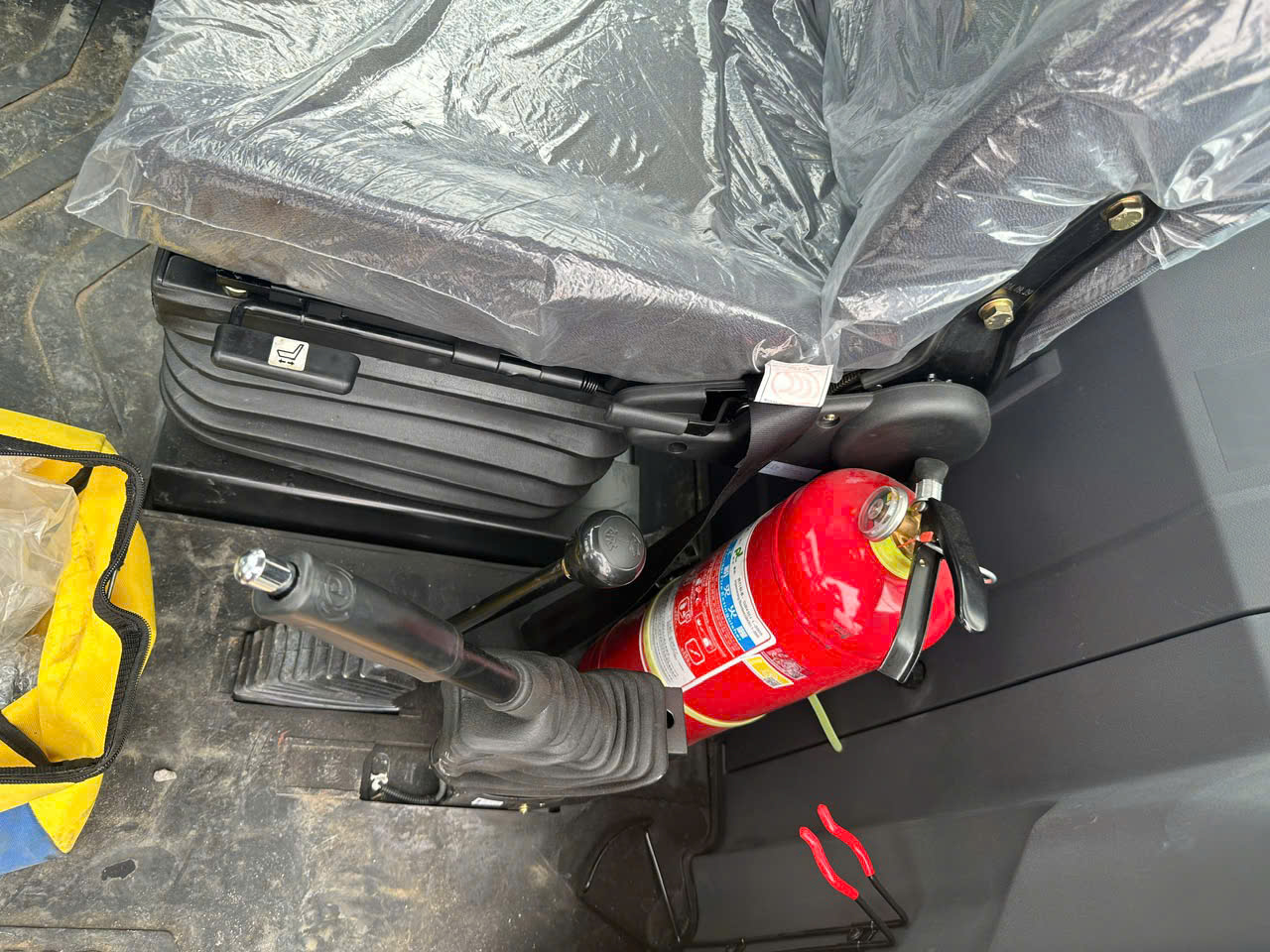 XC935 – gầu 1.8 khối