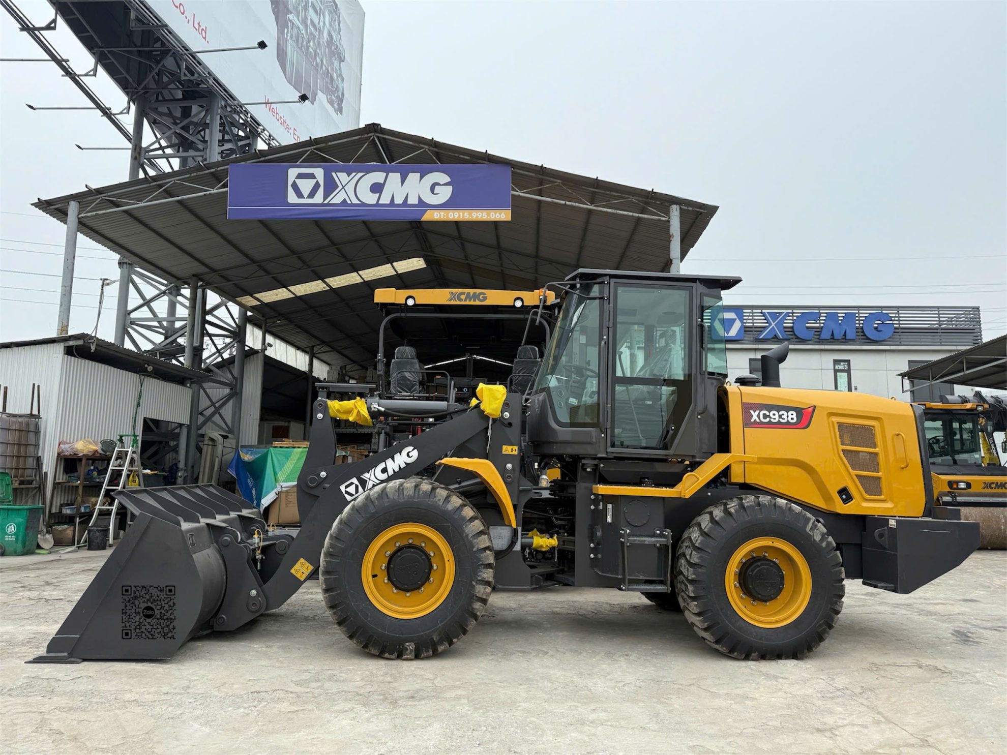 Máy Xúc Lật XC938 – Tháo Lắp Nhanh – Kẹp Gỗ