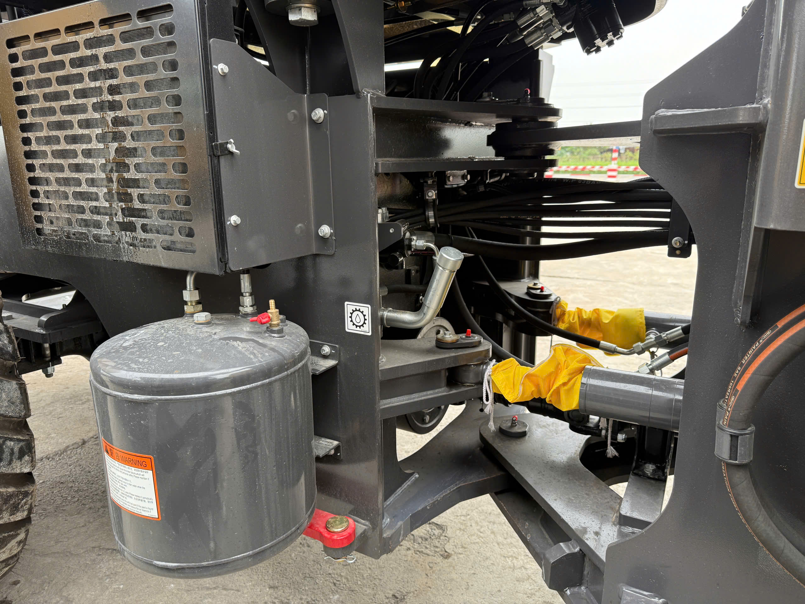 Máy Xúc Lật XC938 – Tháo Lắp Nhanh – Kẹp Gỗ