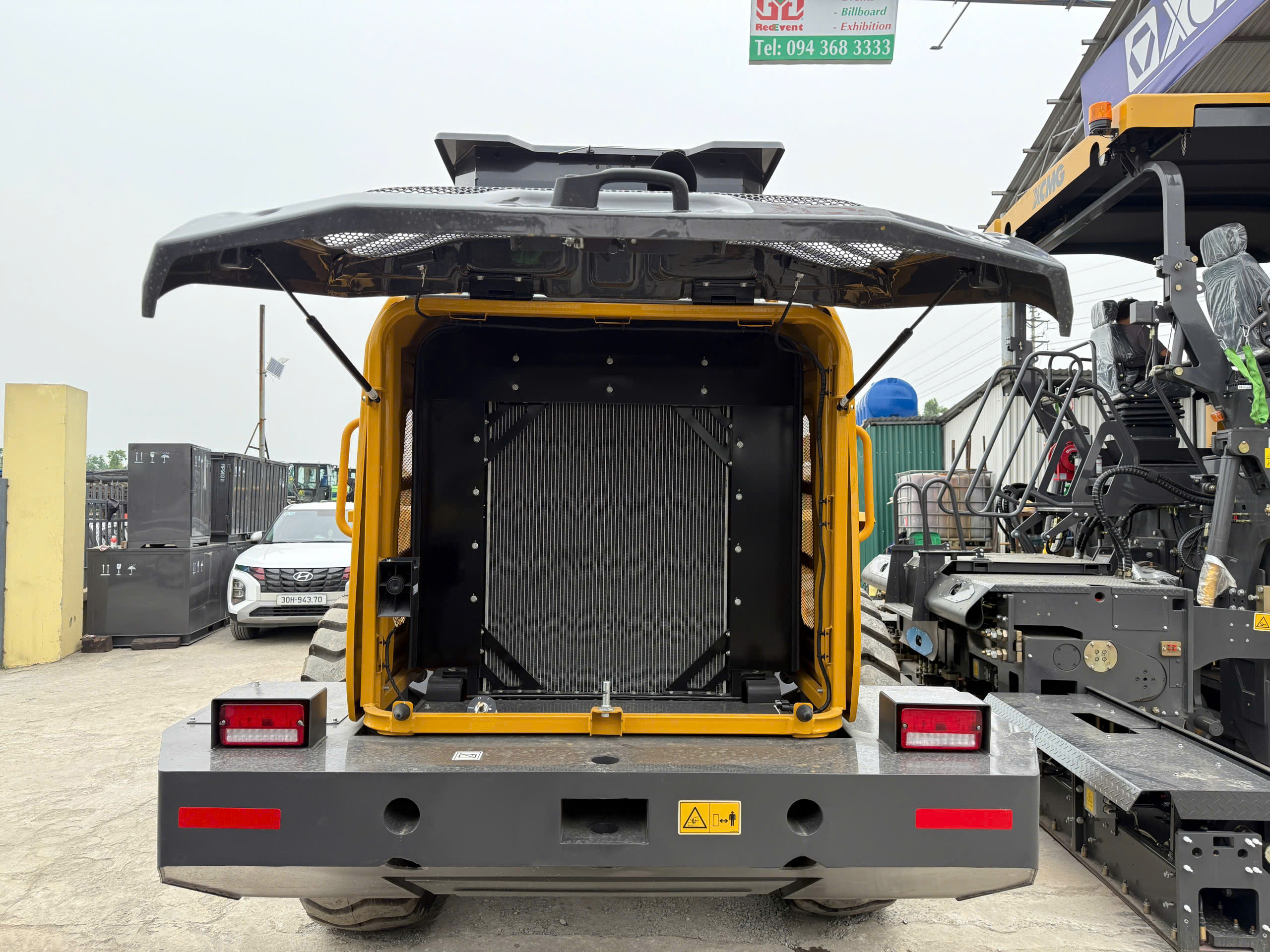 Máy Xúc Lật XC938 – Tháo Lắp Nhanh – Kẹp Gỗ