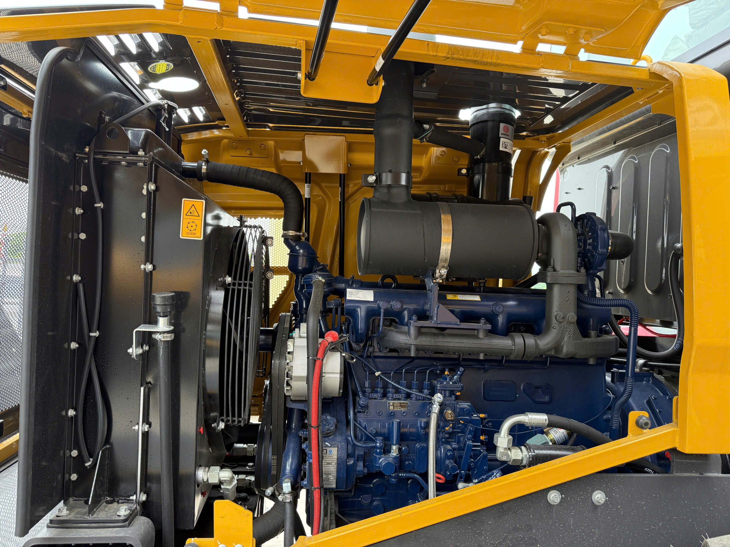 Máy Xúc Lật XC938 – Tháo Lắp Nhanh – Kẹp Gỗ