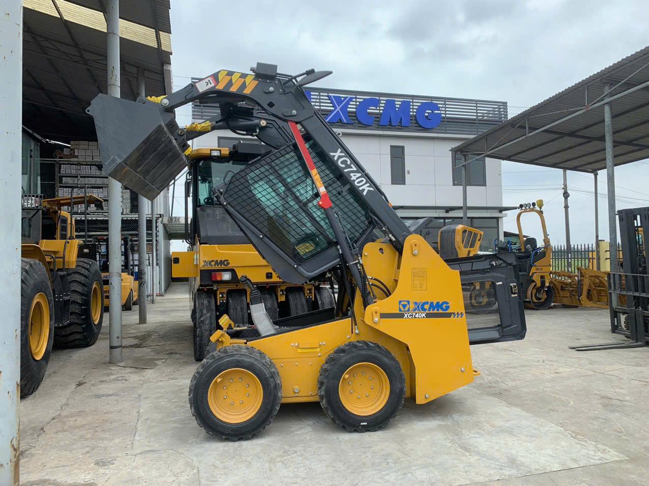 Xe quét đa năng XC740K